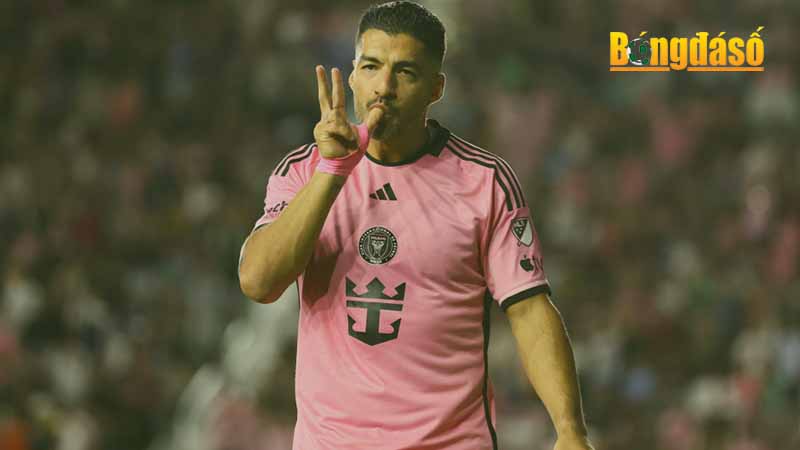 Luis Suárez nổi tiếng với tốc độ, kỹ thuật, và khả năng ghi bàn ấn tượng