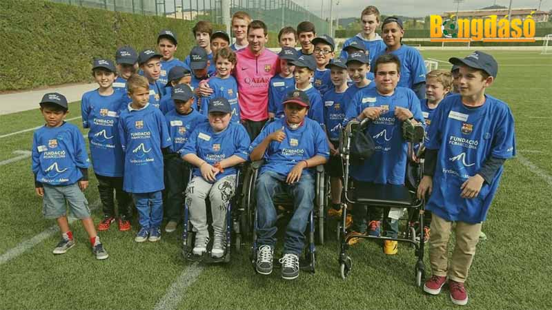 Messi tích cực tham gia vào các chiến dịch từ thiện, đặc biệt là chiến dịch Vươn tới Châu Á
